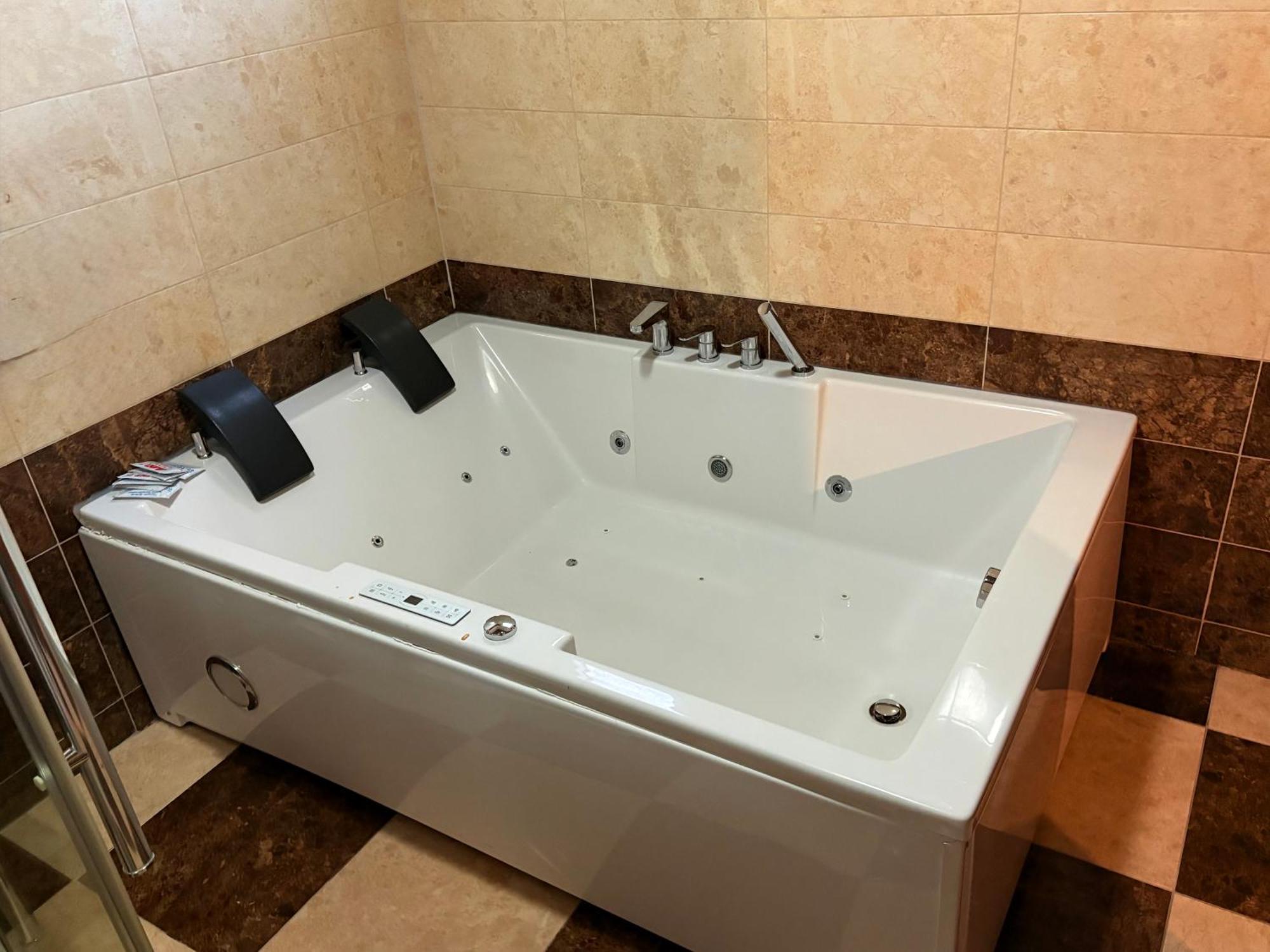 Hotel Europa 92 Ferizaj Dış mekan fotoğraf
